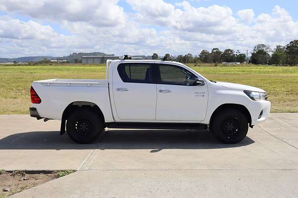 2016 Toyota Hilux SR GUN126R 4X4