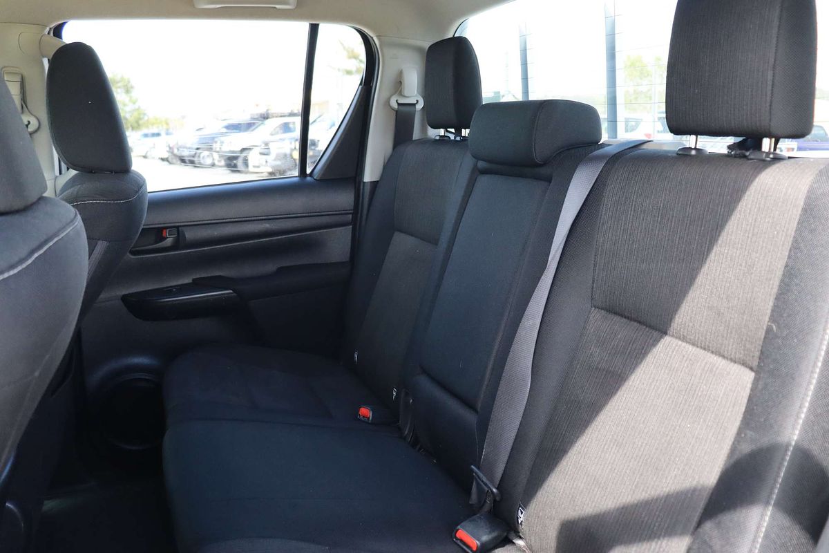 2016 Toyota Hilux SR GUN126R 4X4