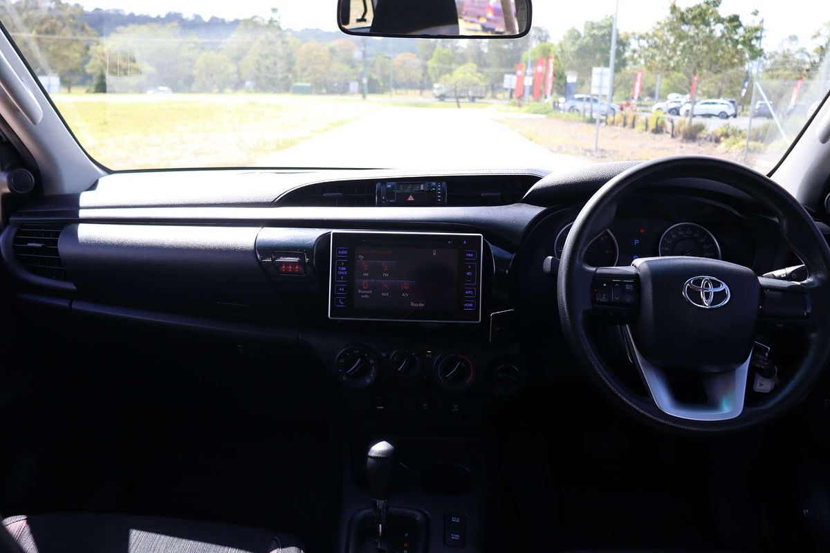 2016 Toyota Hilux SR GUN126R 4X4