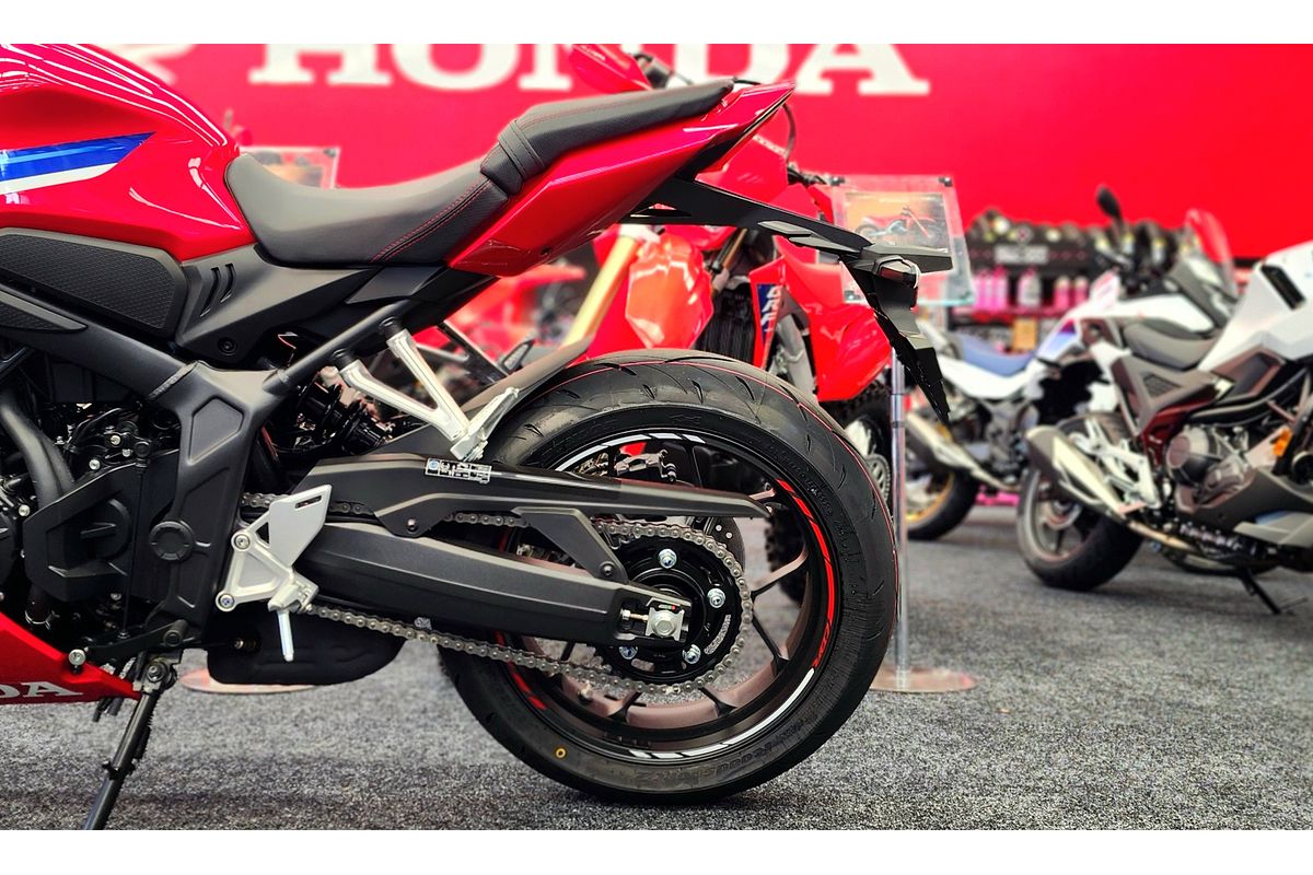 2025 Honda CB650R E-CLUTCH