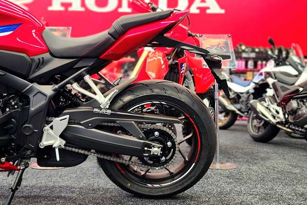 2025 Honda CB650R E-CLUTCH