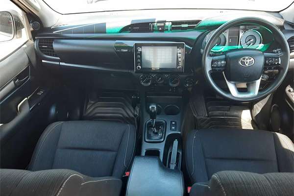 2021 Toyota Hilux SR (4x4) GUN126R FACELIFT 4X4