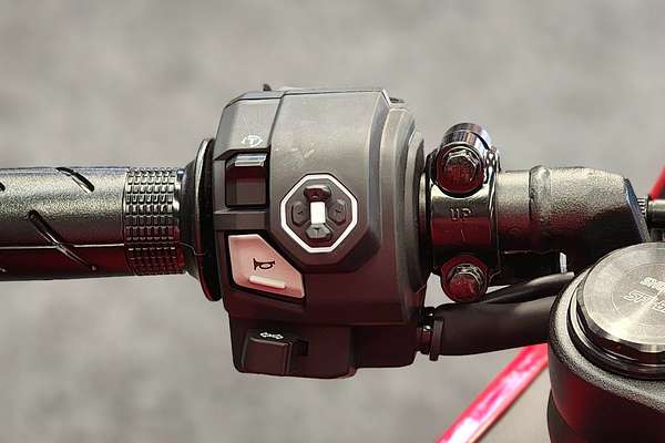 2025 Honda CB650R E-CLUTCH