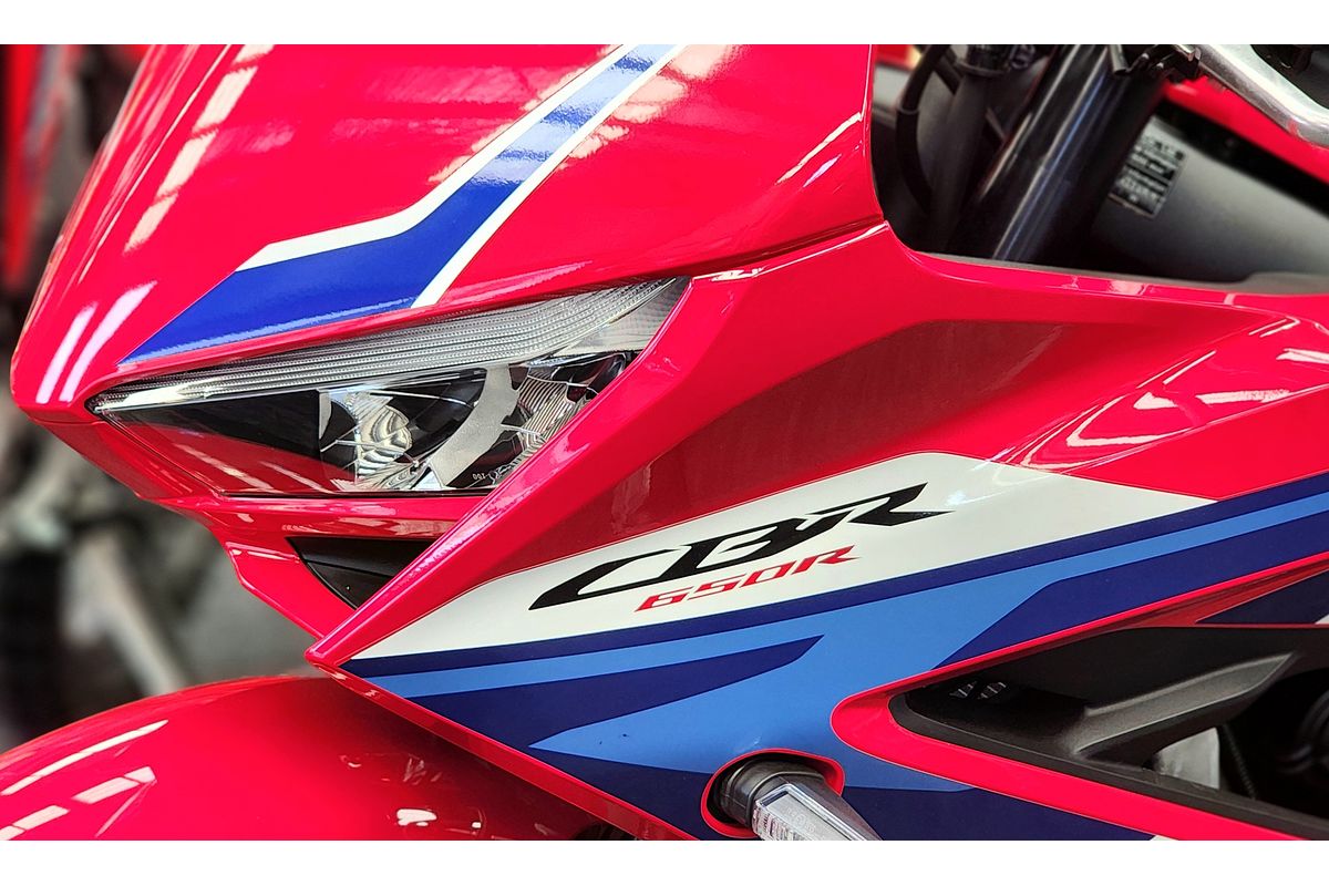 2025 Honda CB650R E-CLUTCH