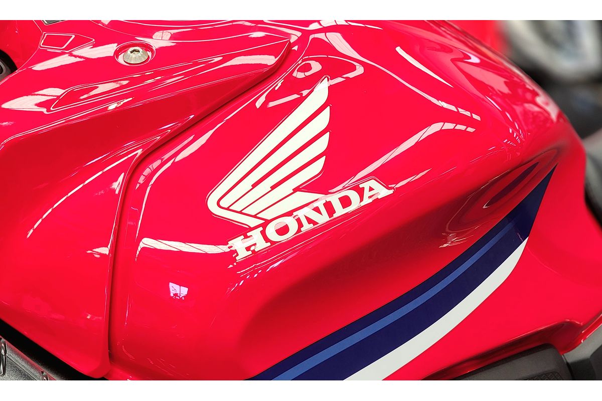 2025 Honda CB650R E-CLUTCH