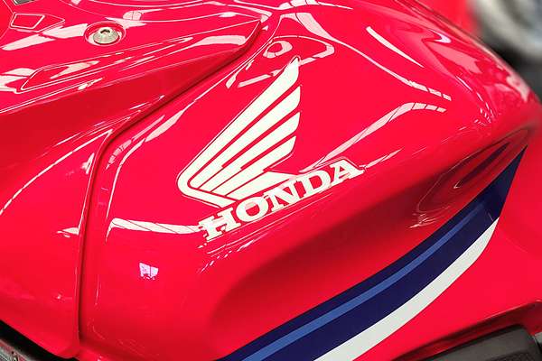 2025 Honda CB650R E-CLUTCH