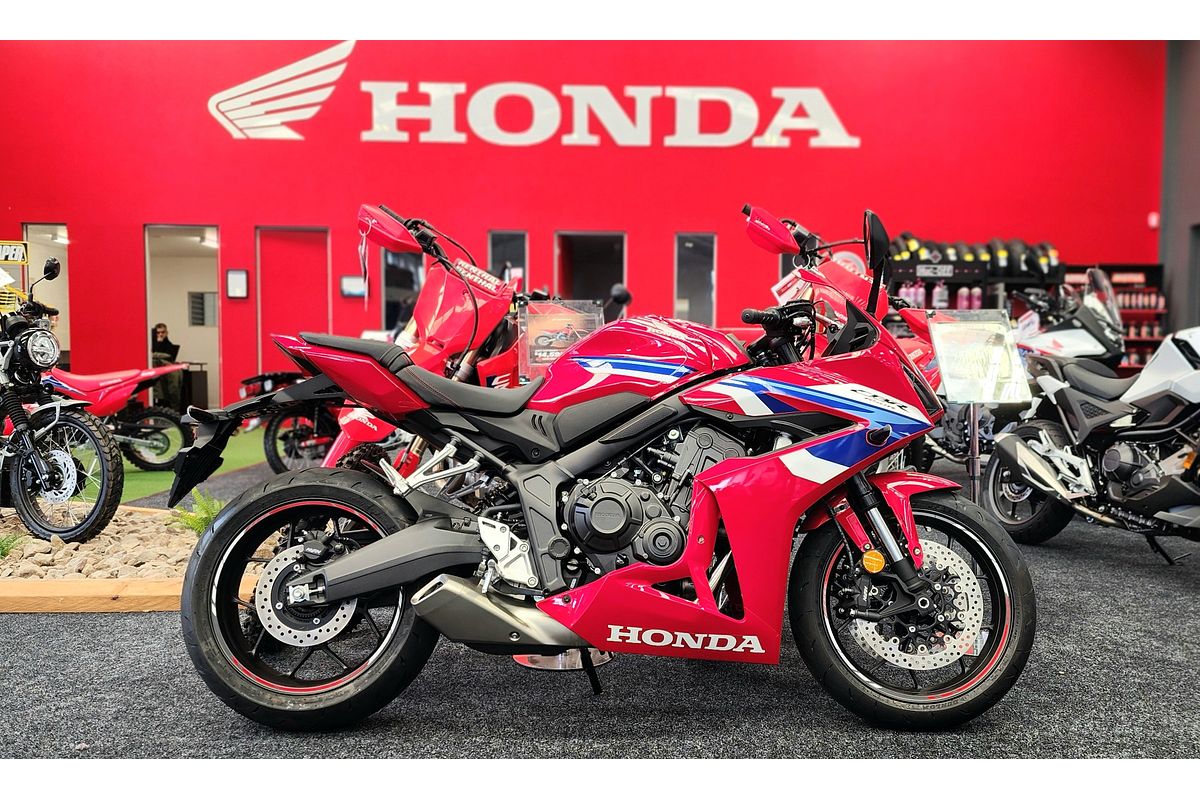 2025 Honda CB650R E-CLUTCH