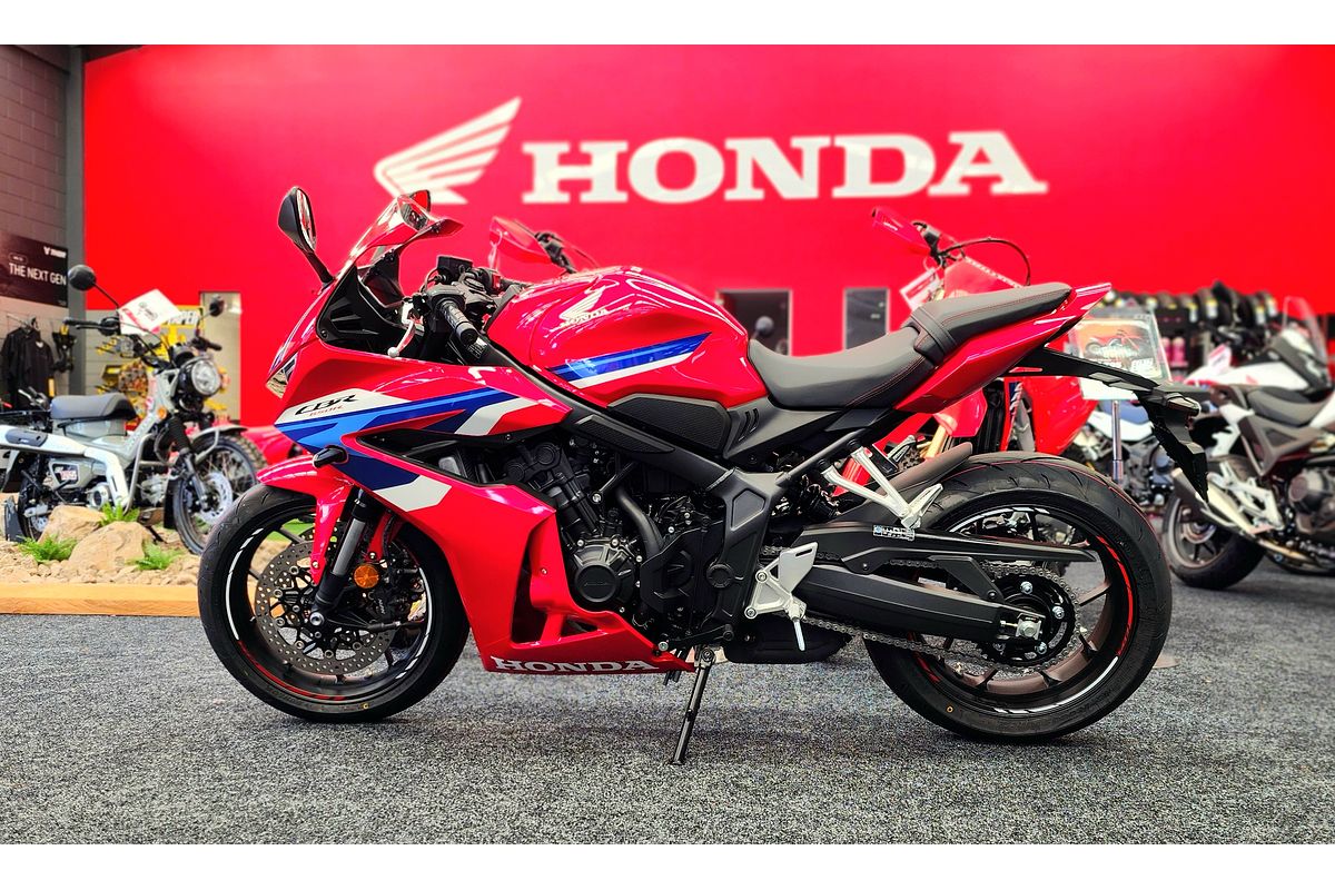 2025 Honda CB650R E-CLUTCH