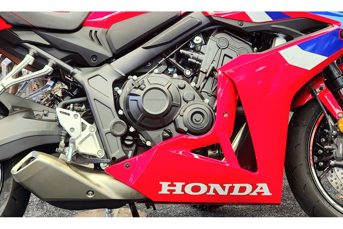 2025 Honda CB650R E-CLUTCH