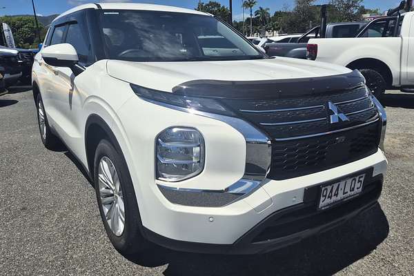 2024 Mitsubishi Outlander ES ZM