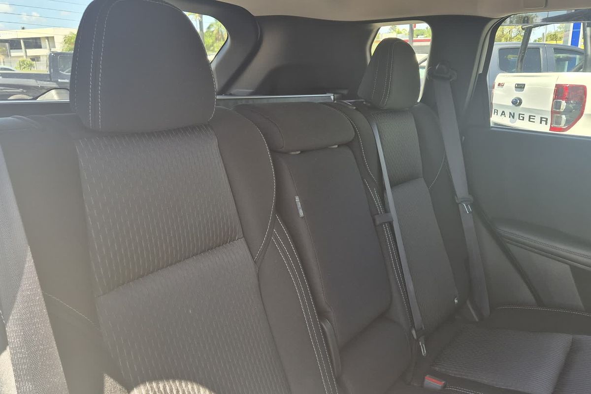2024 Mitsubishi Outlander ES ZM