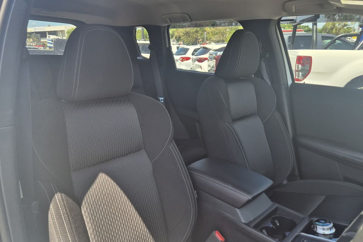 2024 Mitsubishi Outlander ES ZM