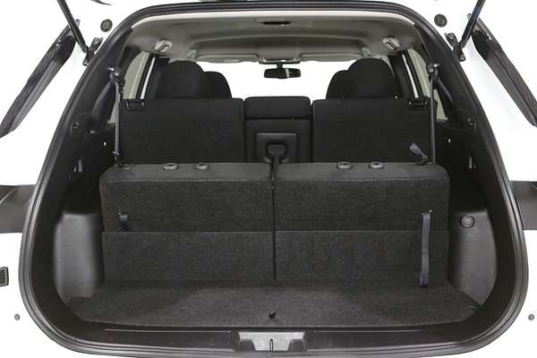 2024 Mitsubishi Outlander LS ZM