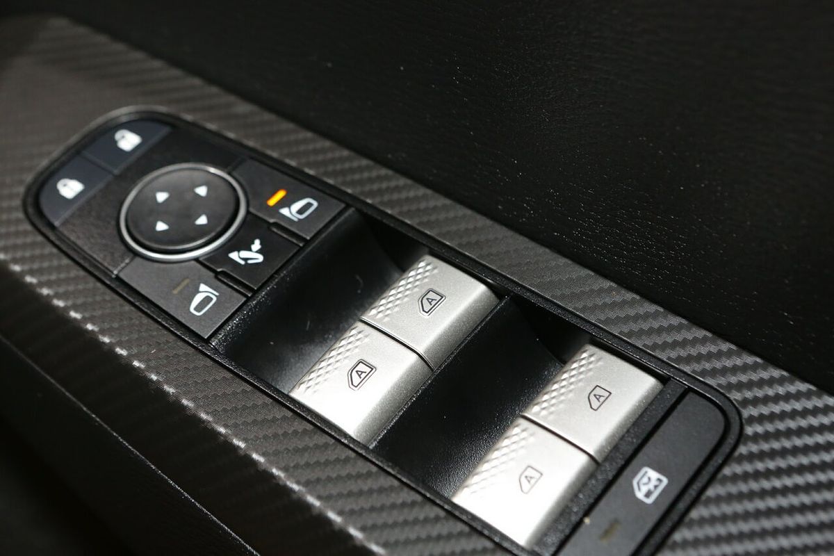2024 Mitsubishi Outlander LS ZM