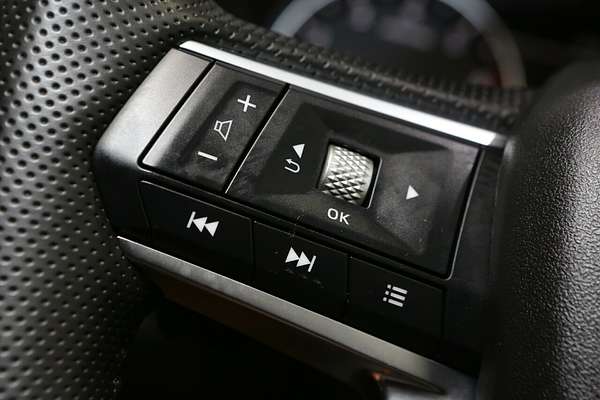 2024 Mitsubishi Outlander LS ZM