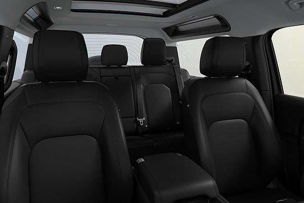 2025 Land Rover Defender 90 D250 S L663