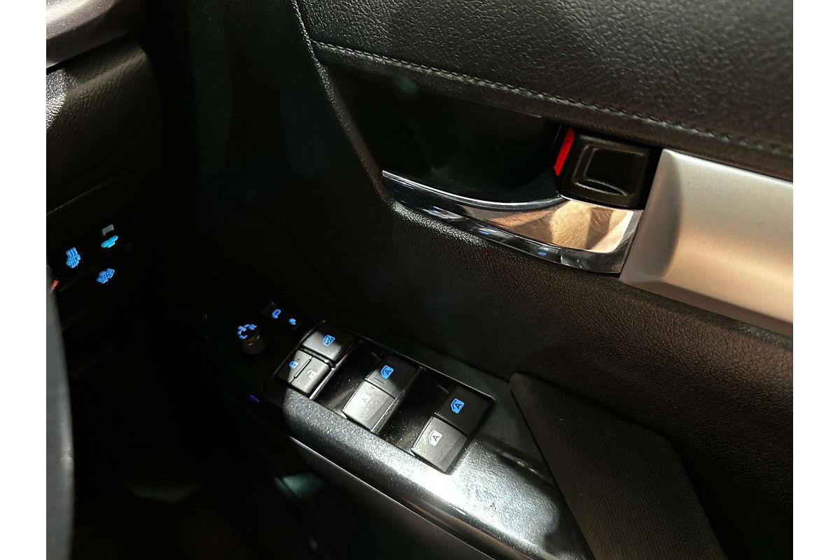 2019 Toyota Hilux SR5 GUN126R 4X4