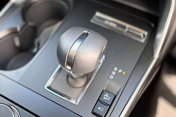 2025 Mazda CX-60 G40e Pure KH Series