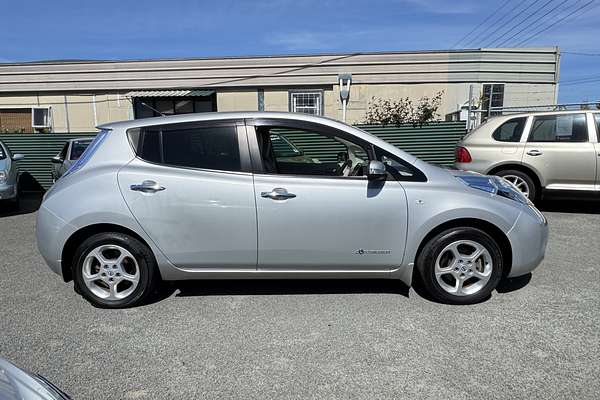 2012 Nissan LEAF ELECTRIC
