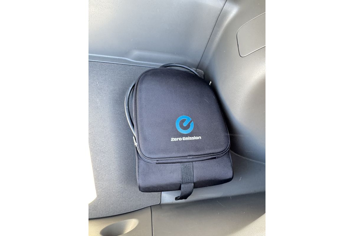 2012 Nissan LEAF ELECTRIC