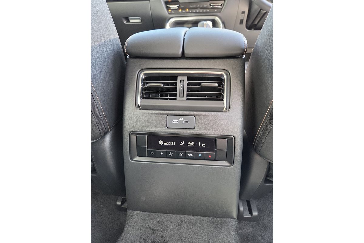 2024 Mazda CX-80 P50e Touring KL