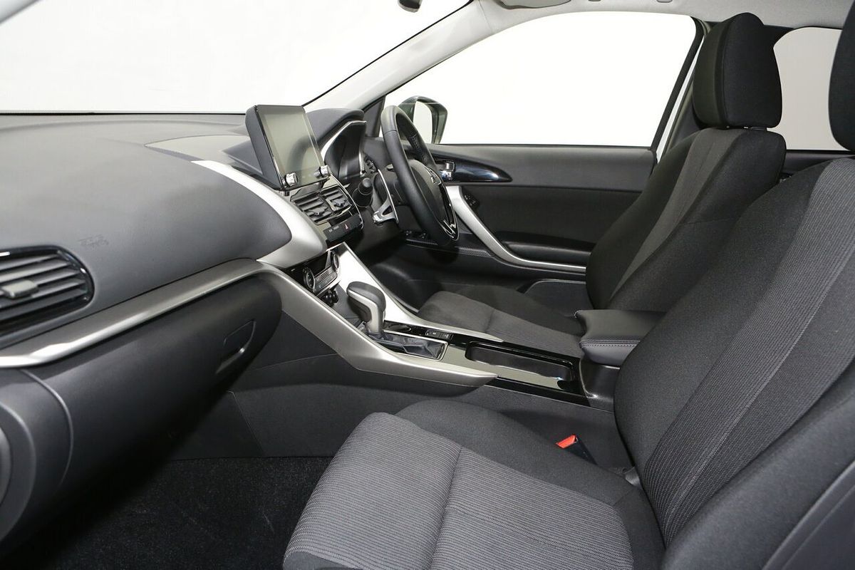 2024 Mitsubishi Eclipse Cross LS YB