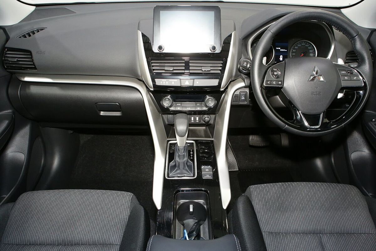 2024 Mitsubishi Eclipse Cross LS YB