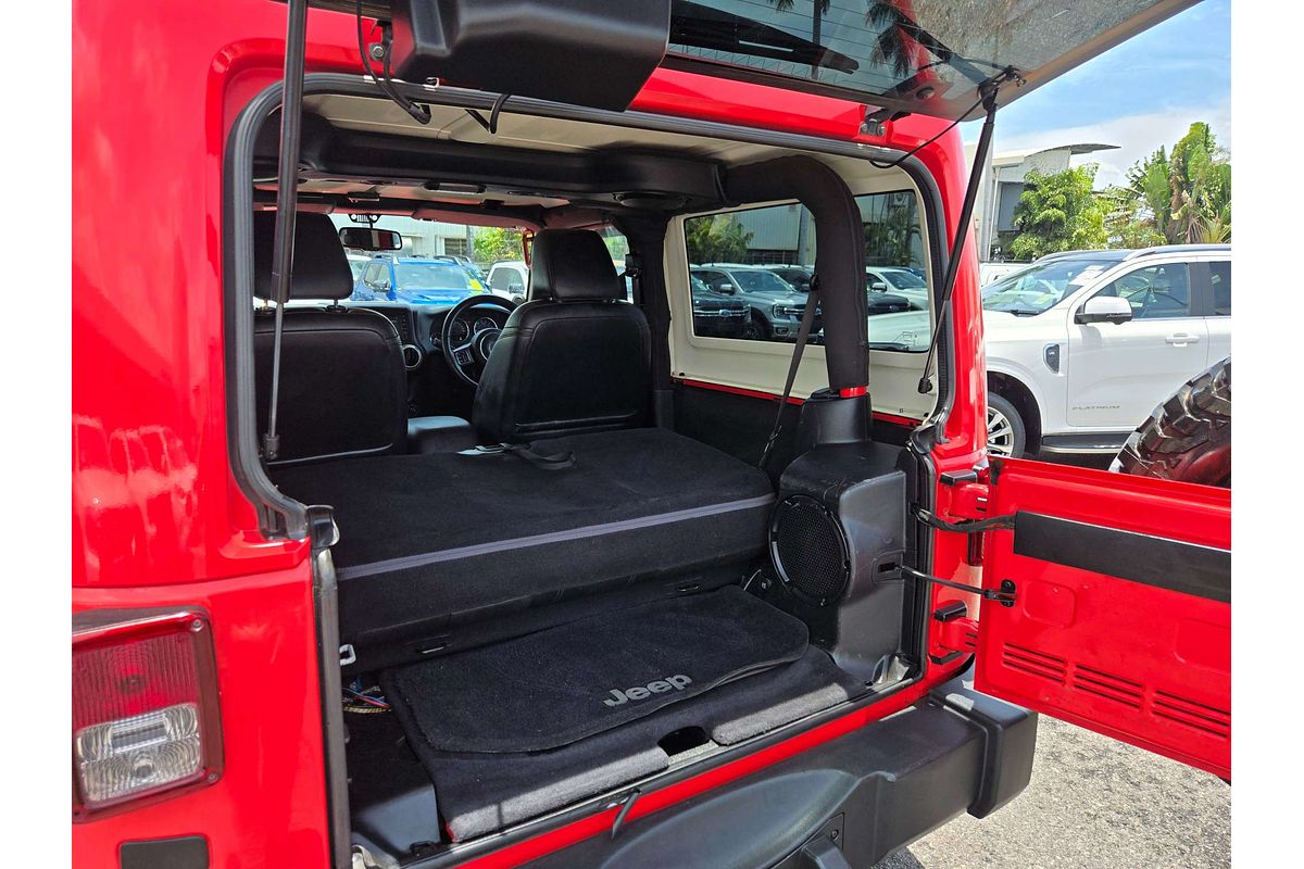 2014 Jeep Wrangler Overland JK