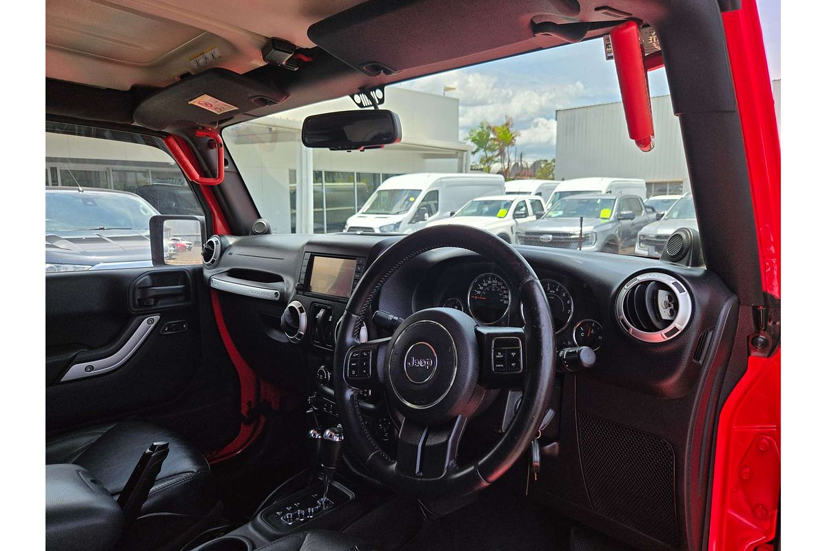 2014 Jeep Wrangler Overland JK