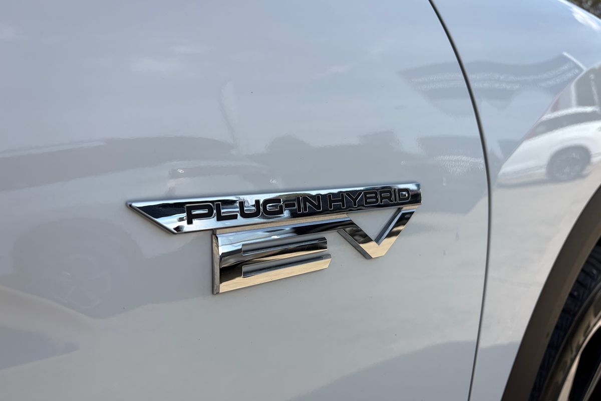 2023 Mitsubishi Eclipse Cross PHEV Exceed YB