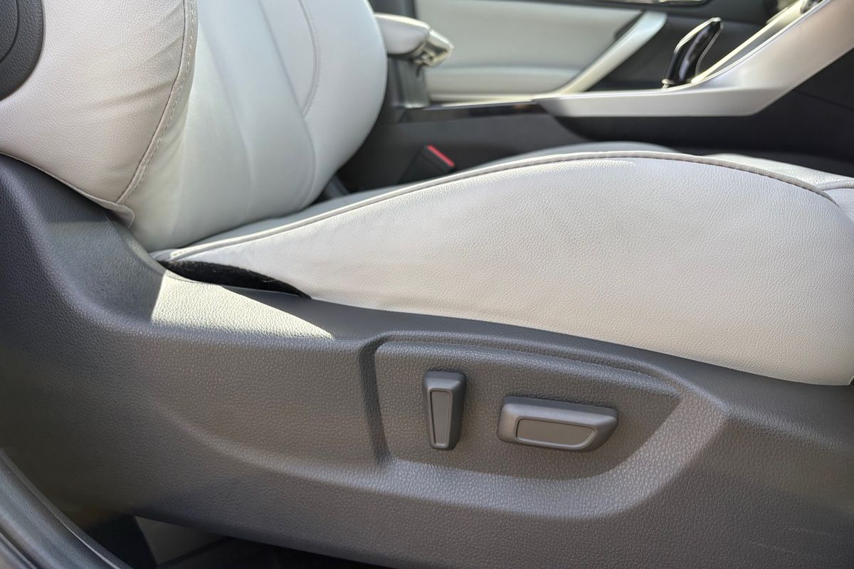 2023 Mitsubishi Eclipse Cross PHEV Exceed YB