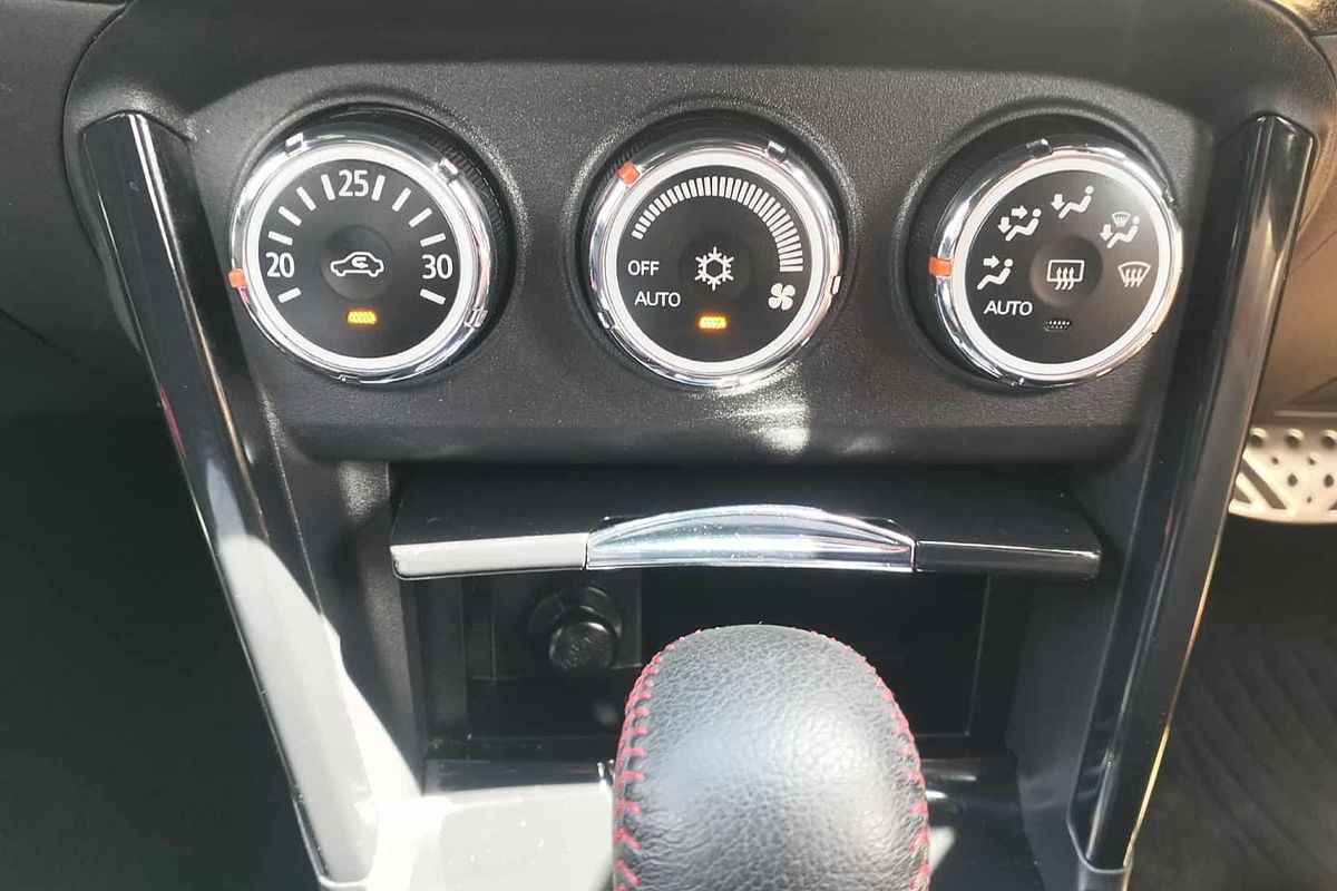 2017 Mitsubishi Lancer Black Edition CF