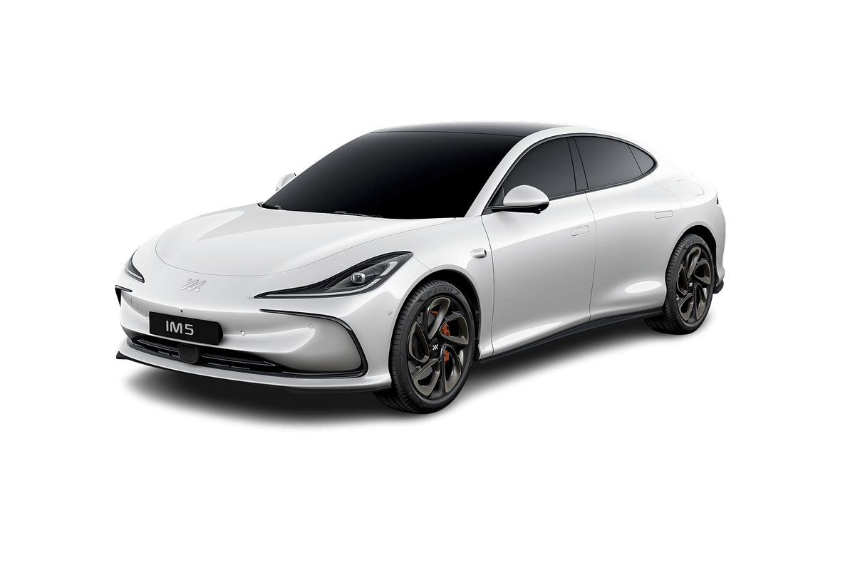 2025 MG IM5 Platinum P12L