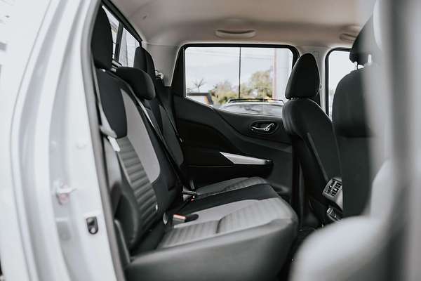 2024 Nissan Navara ST-X D23 4X4