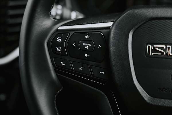 2025 Isuzu MU-X LS-T