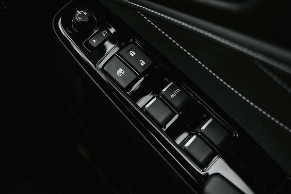 2025 Isuzu MU-X LS-T