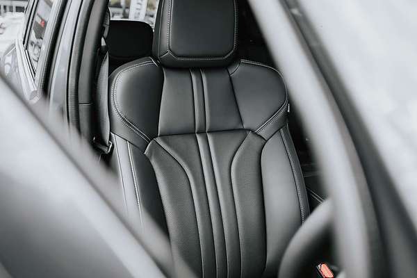 2025 Isuzu MU-X LS-T