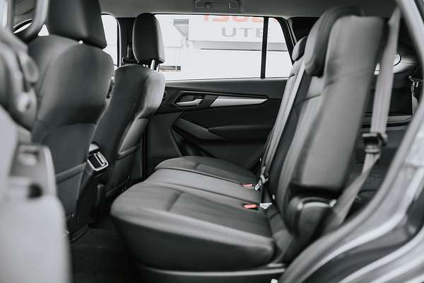 2025 Isuzu MU-X LS-M