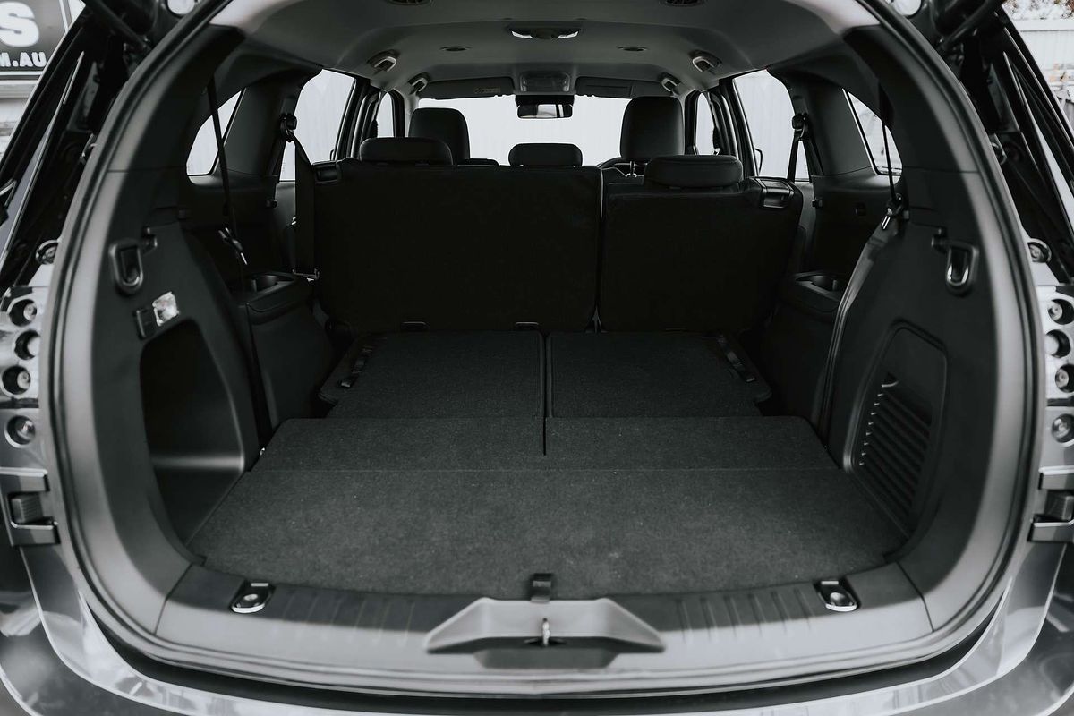 2025 Isuzu MU-X LS-M