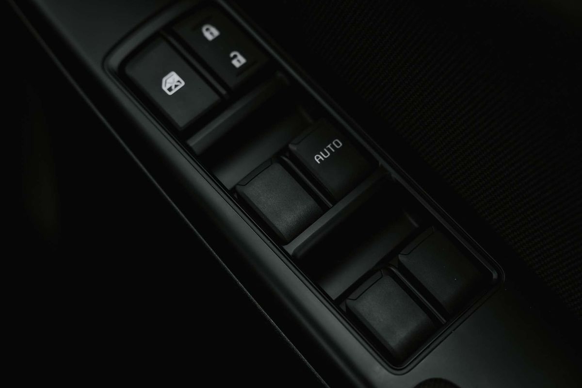 2025 Isuzu MU-X LS-M