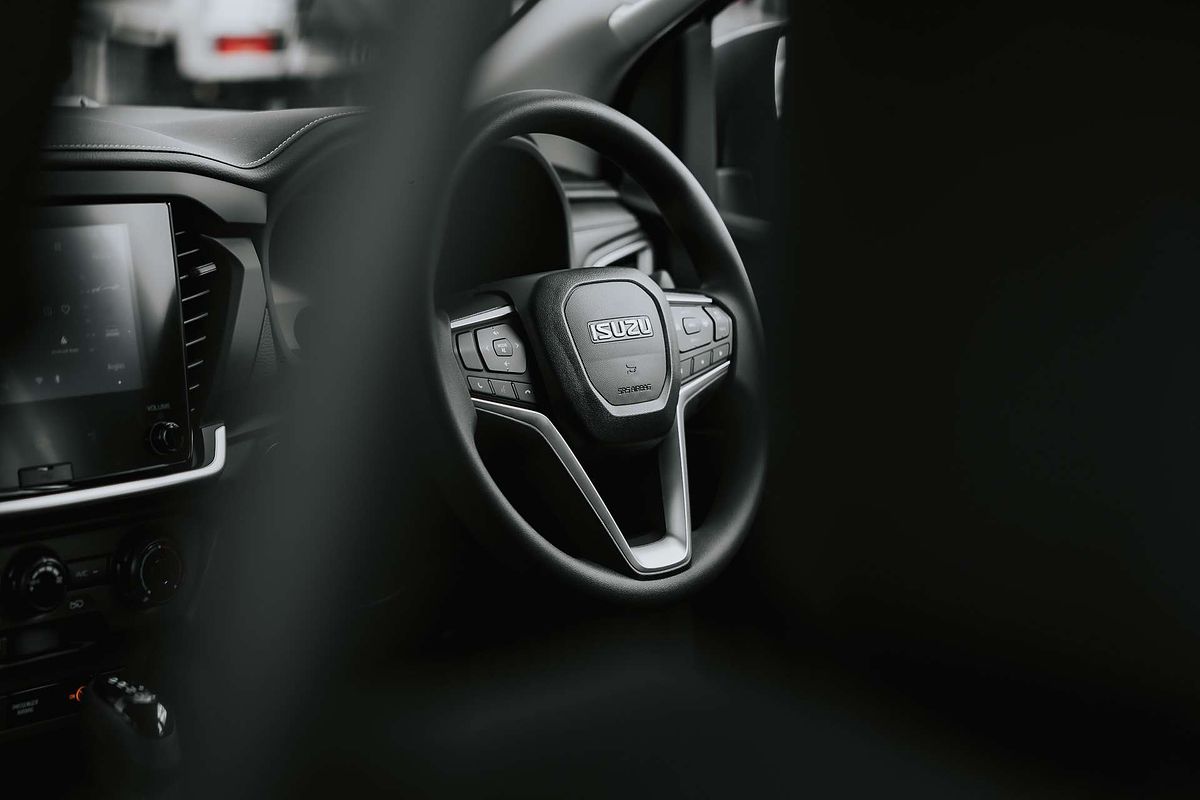 2025 Isuzu MU-X LS-M