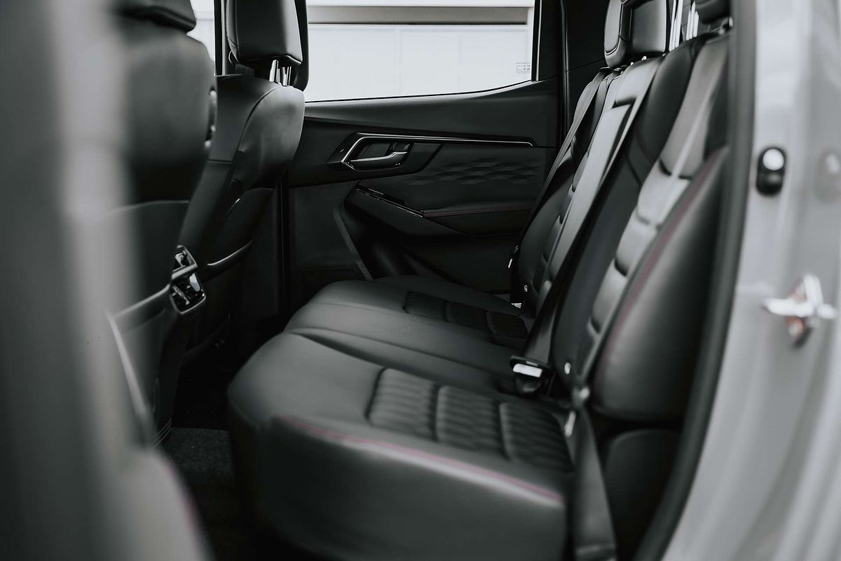 2025 Isuzu D-MAX X-TERRAIN  4X4