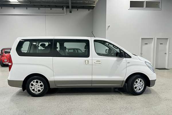 2012 Hyundai iMax TQ-W