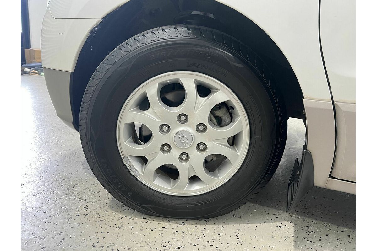 2012 Hyundai iMax TQ-W