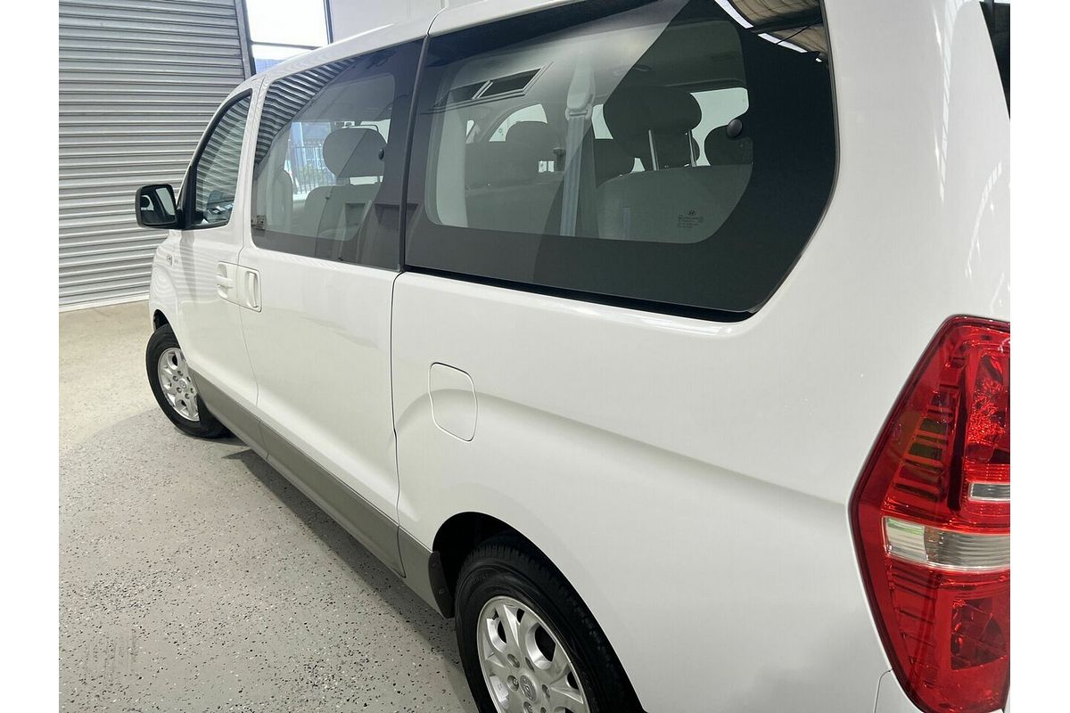 2012 Hyundai iMax TQ-W