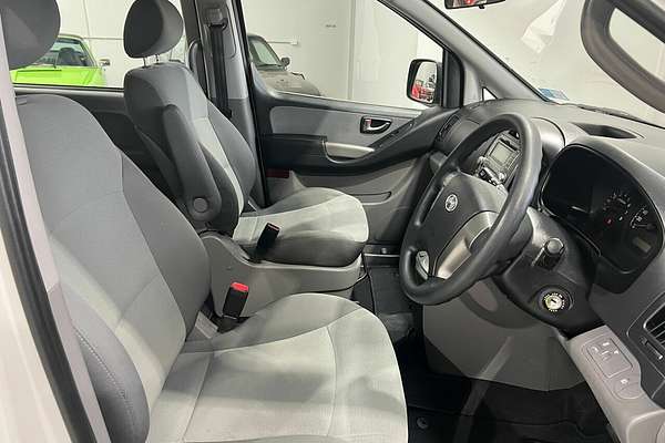 2012 Hyundai iMax TQ-W