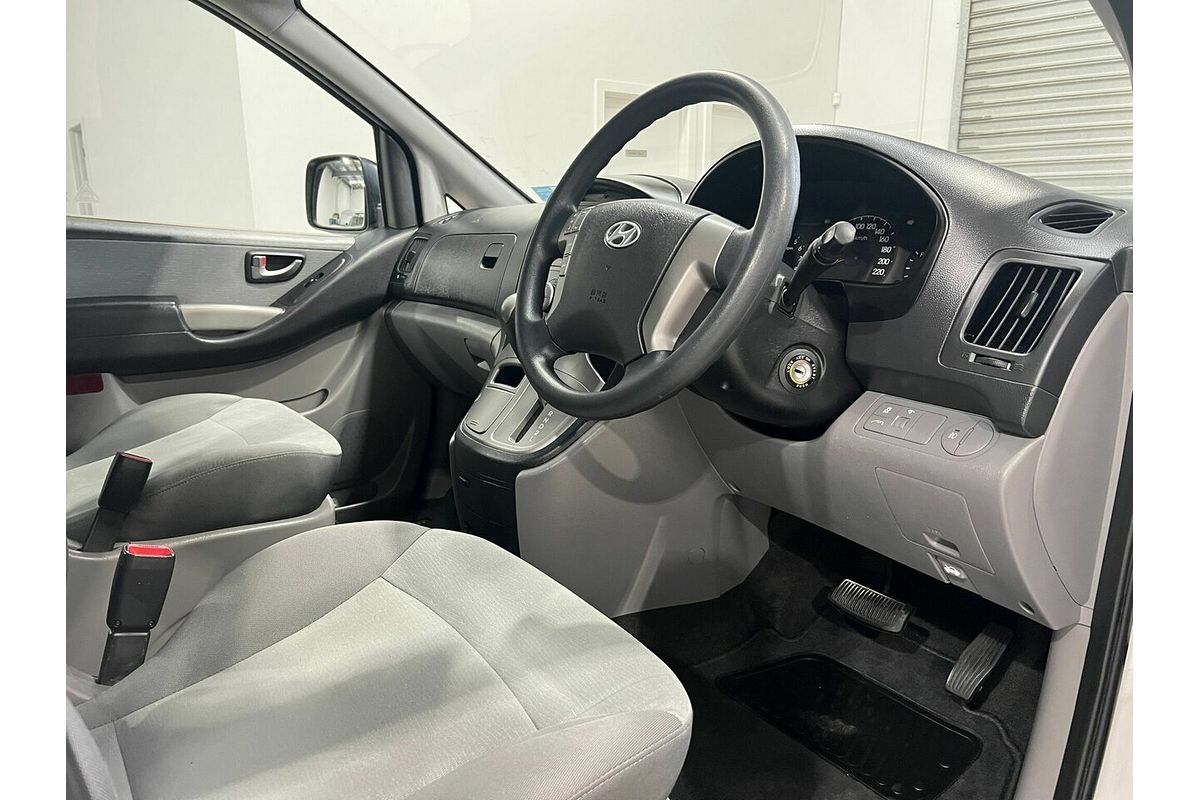 2012 Hyundai iMax TQ-W