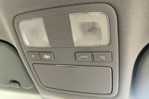 2012 Hyundai iMax TQ-W