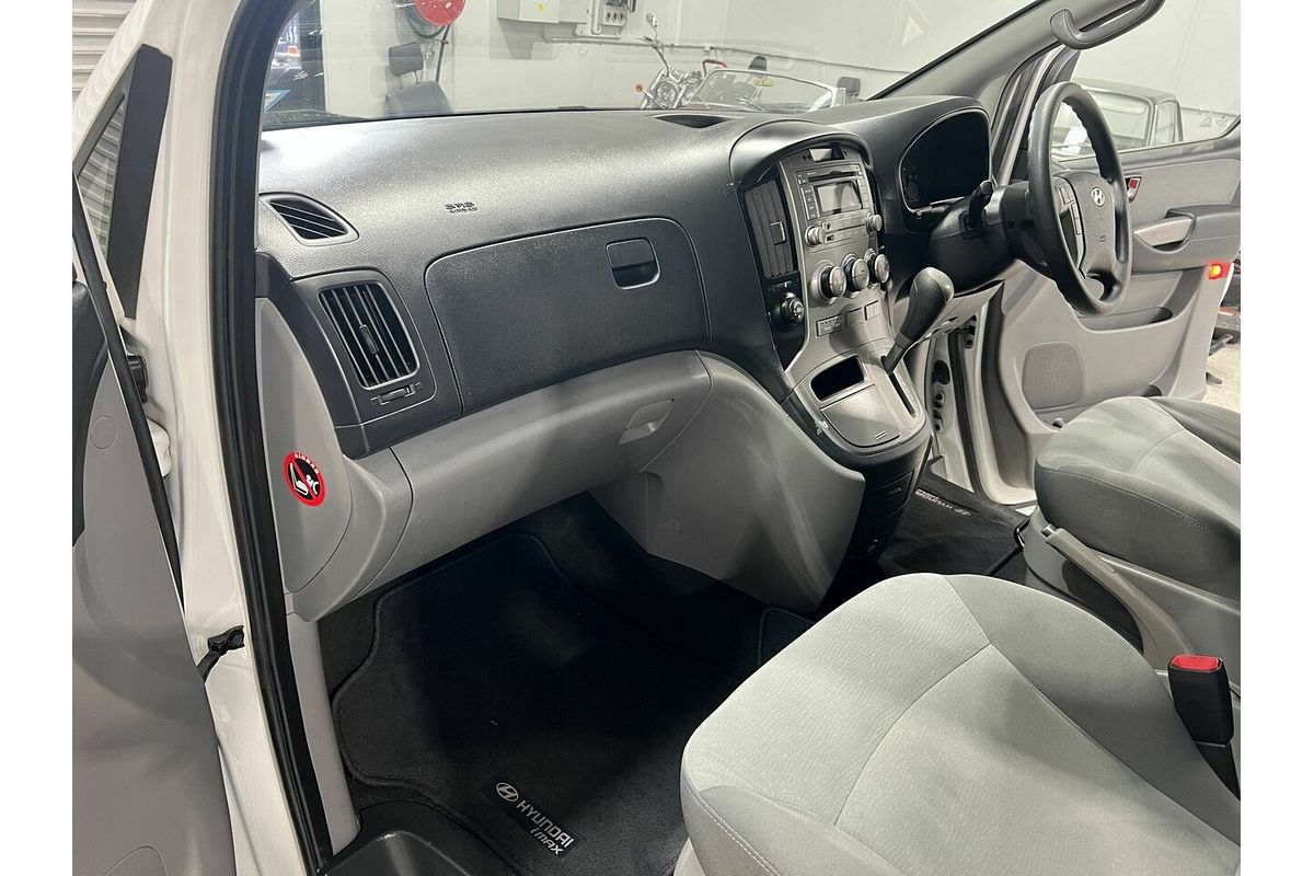 2012 Hyundai iMax TQ-W