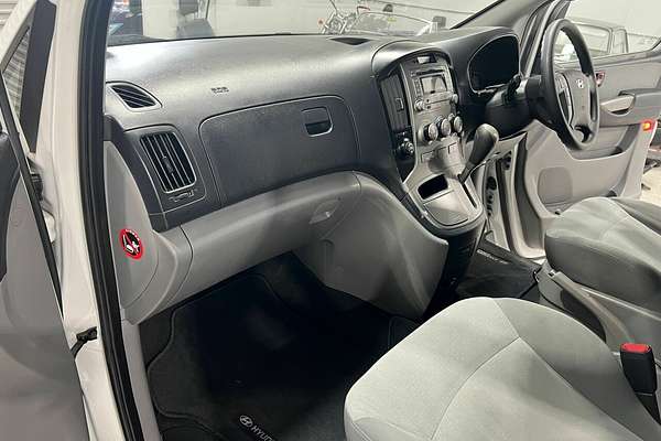 2012 Hyundai iMax TQ-W